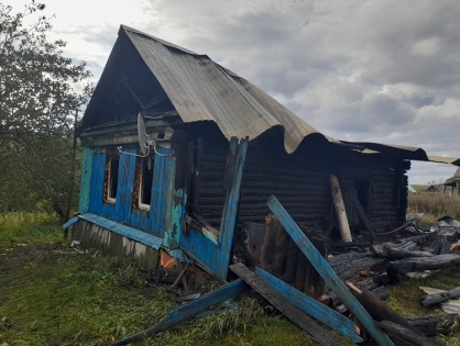 В Кадошкином районе устанавливаются обстоятельства гибели пенсионерки во время пожара